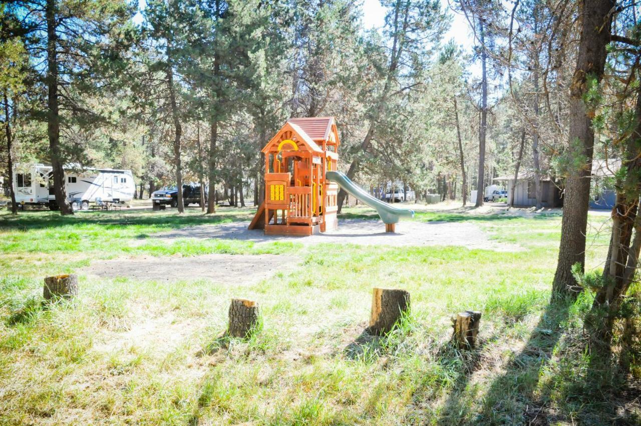 Bend-Sunriver Camping Resort Wheelchair Accessible Yurt 13 Exterior photo
