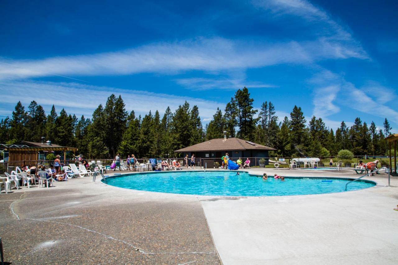 Bend-Sunriver Camping Resort Wheelchair Accessible Yurt 13 Exterior photo